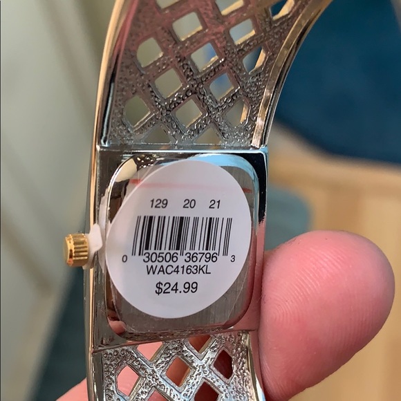 Watch - Picture 4 of 5